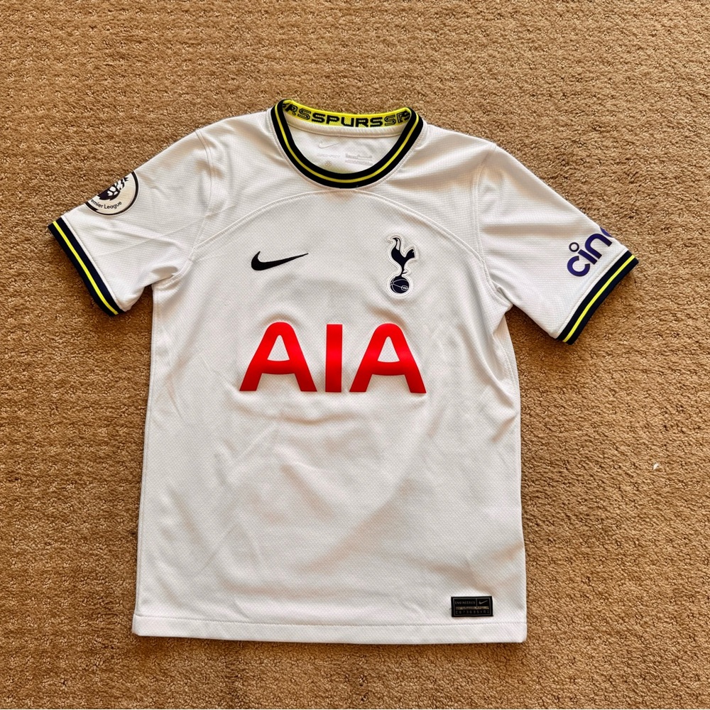 Nike Kids White Tottenham Son #7 Jersey